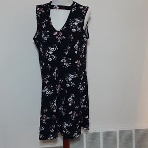 Sleeveless Dress ~ Sz L